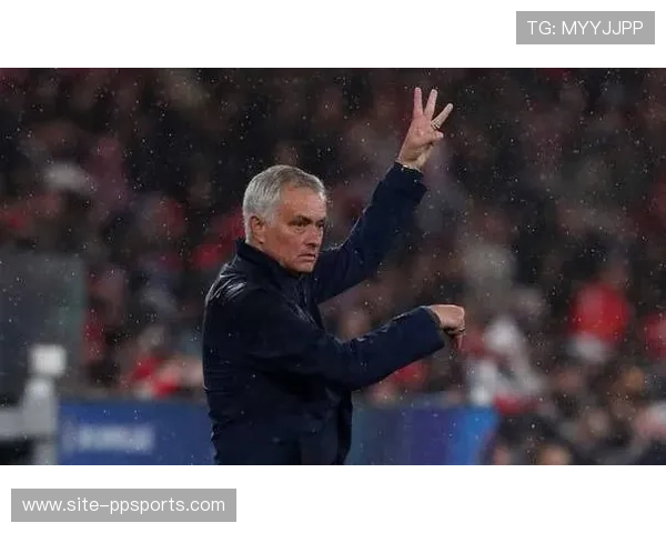 穆里尼奥五后卫战术对决皇马，本菲卡光明球场誓守晋级希望