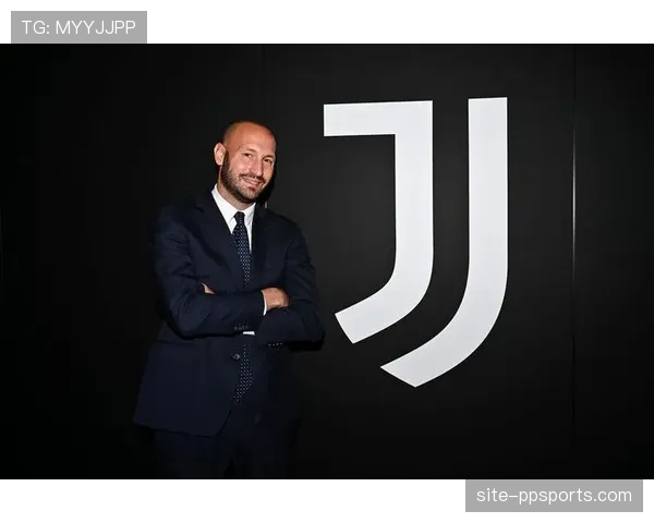 前尤文图斯球星基耶利尼现身都灵,考察青训营 前尤文图斯球星基耶利尼现身都灵,考察青训营