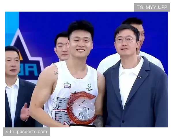 焦点对决:国家队后卫赵睿与孙铭徽的直接对话,组织能力比拼 焦点对决:国家队后卫赵睿与孙铭徽的直接对话,组织能力比拼